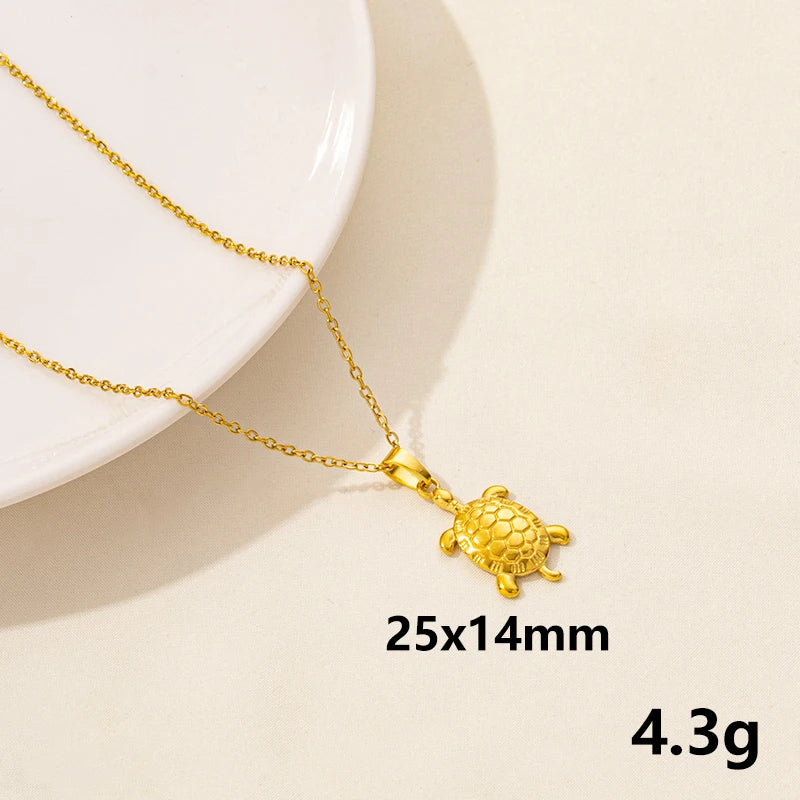 Men's Mali Necklace - Punk Shark