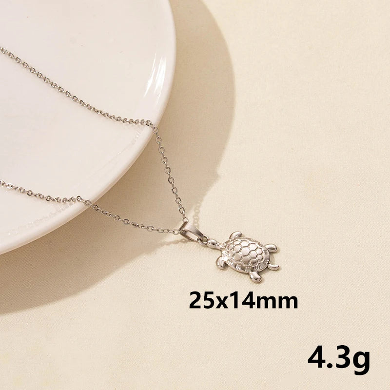 Men's Mali Necklace - Punk Shark