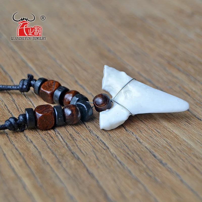 Men's Mali Necklace - Large Shark Tooth