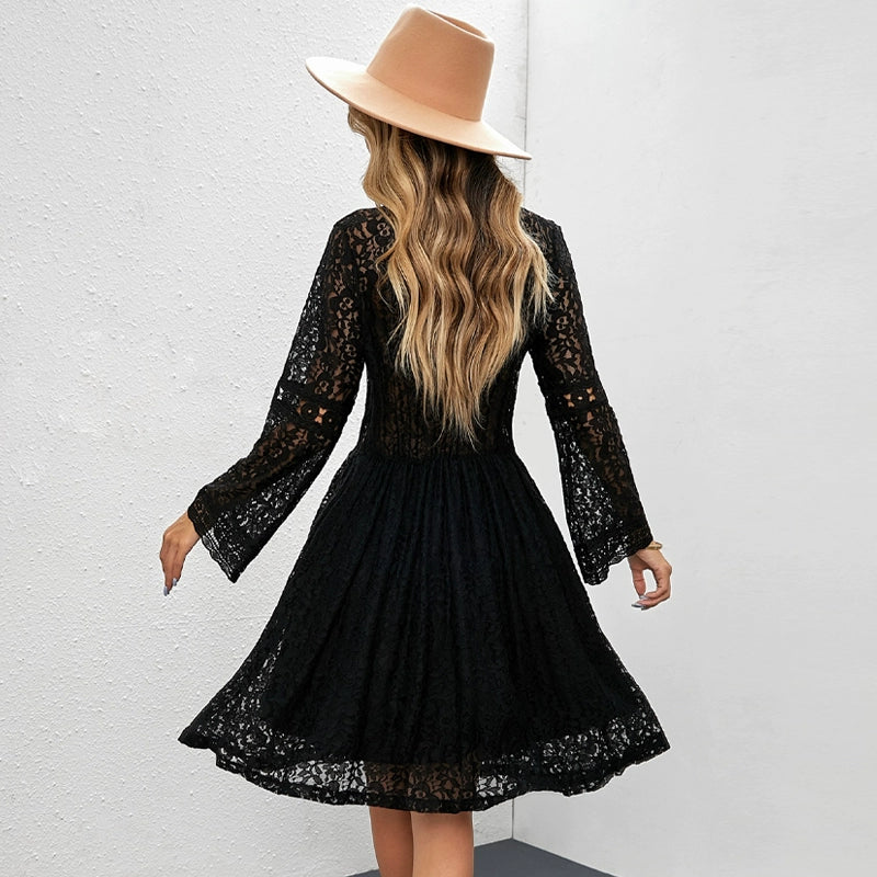 Fashion White Long Sleeves Dress Women's 2024 New Arrival V-neck Lace Bell Sleeve Belted Fairy Skirt