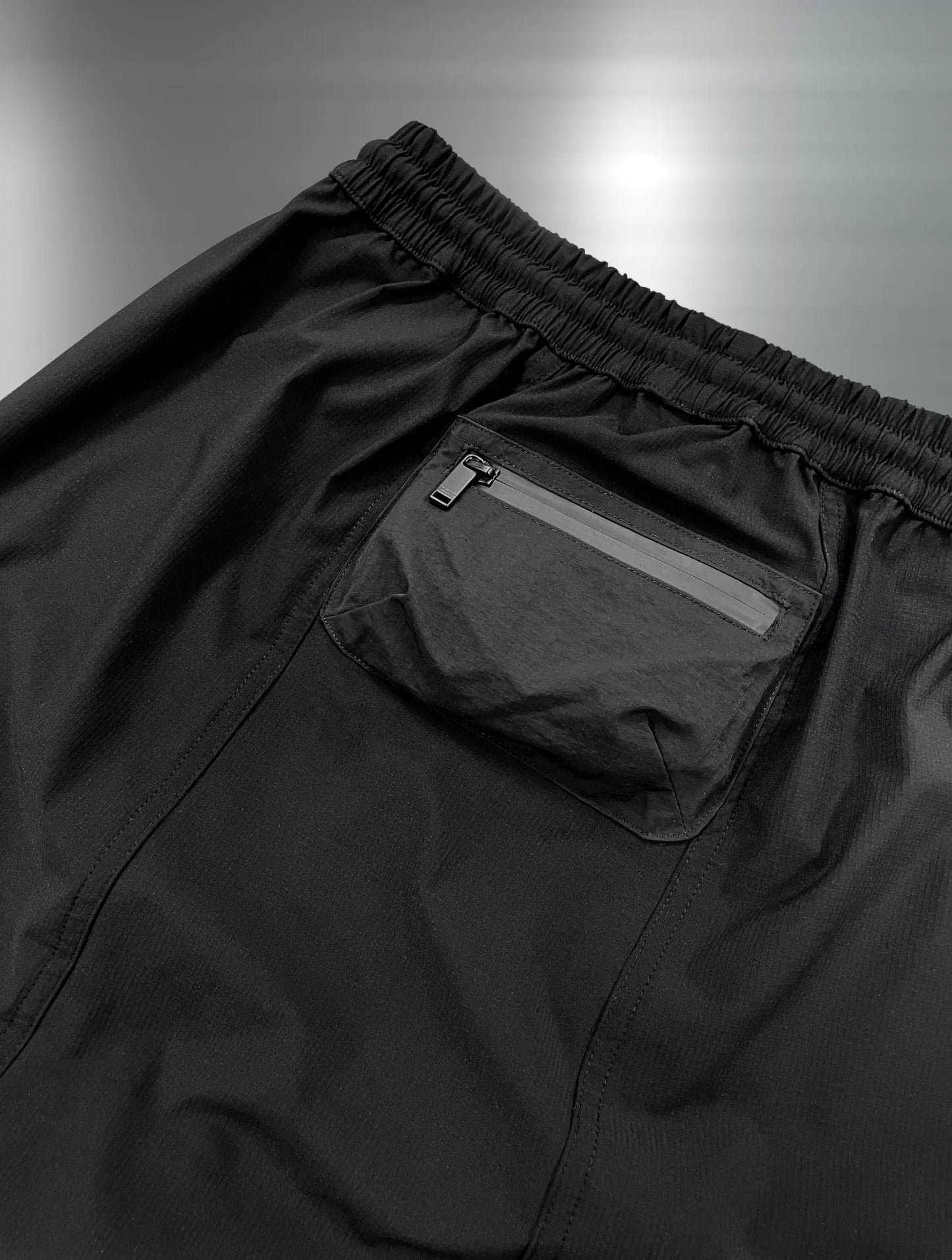 Undermycar Singer-Style Nylon Zippered Shorts