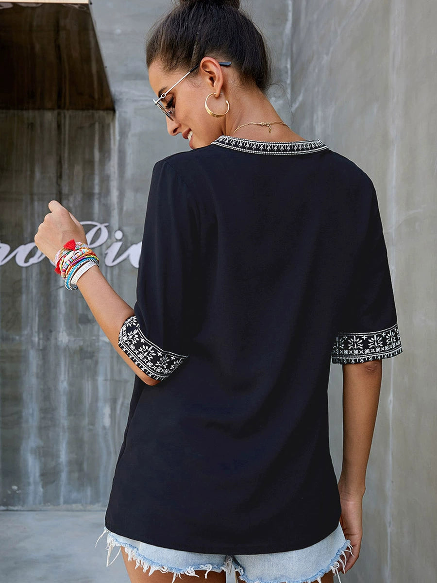 Fashion V-neck Embroidery Lace Pullover Thin Short Sleeve