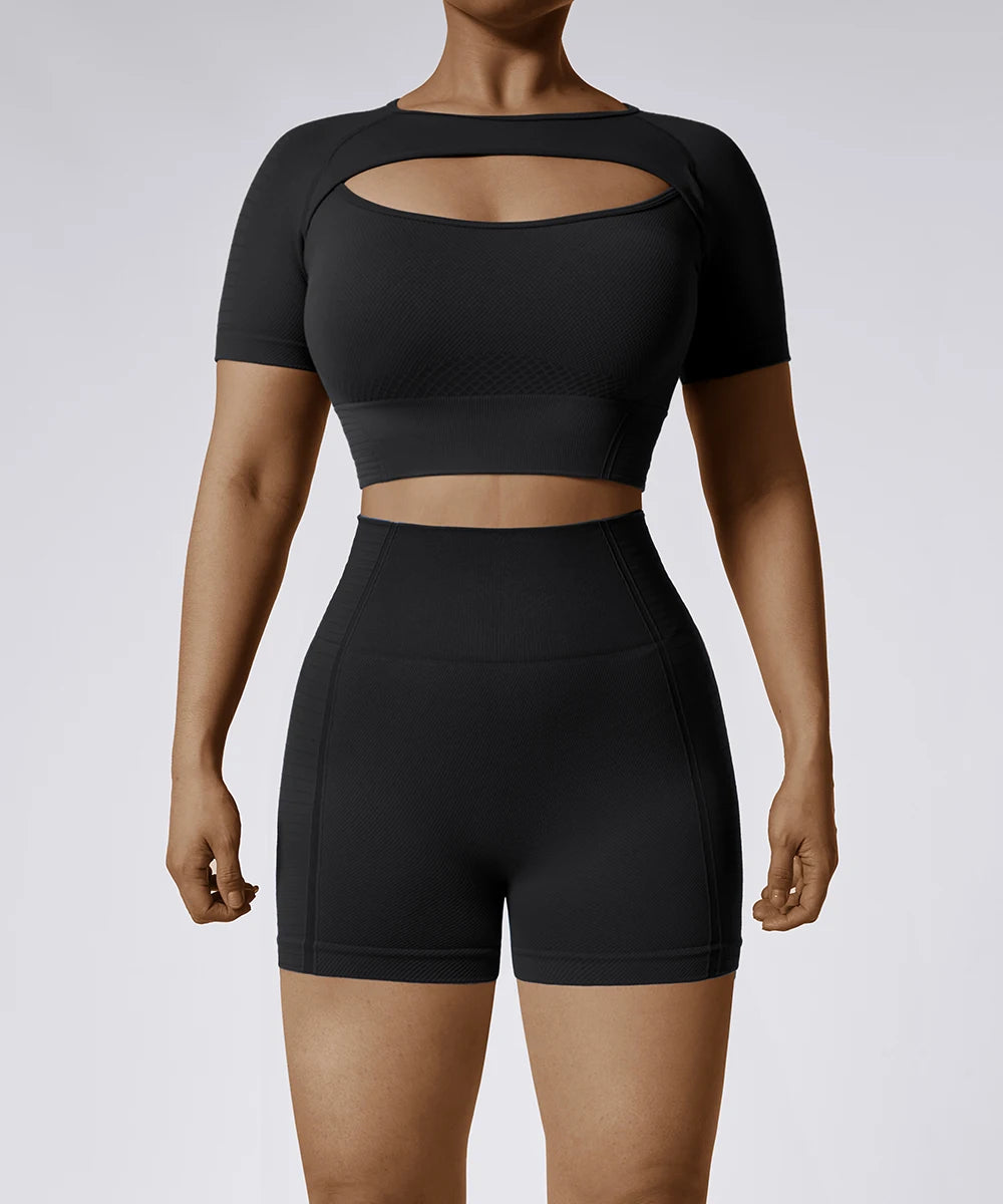 KAGI - Seamless Slit Yoga Crop Top