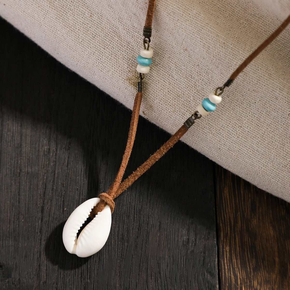 Men's Mali Necklace - Minimalistic Bohemian Shell