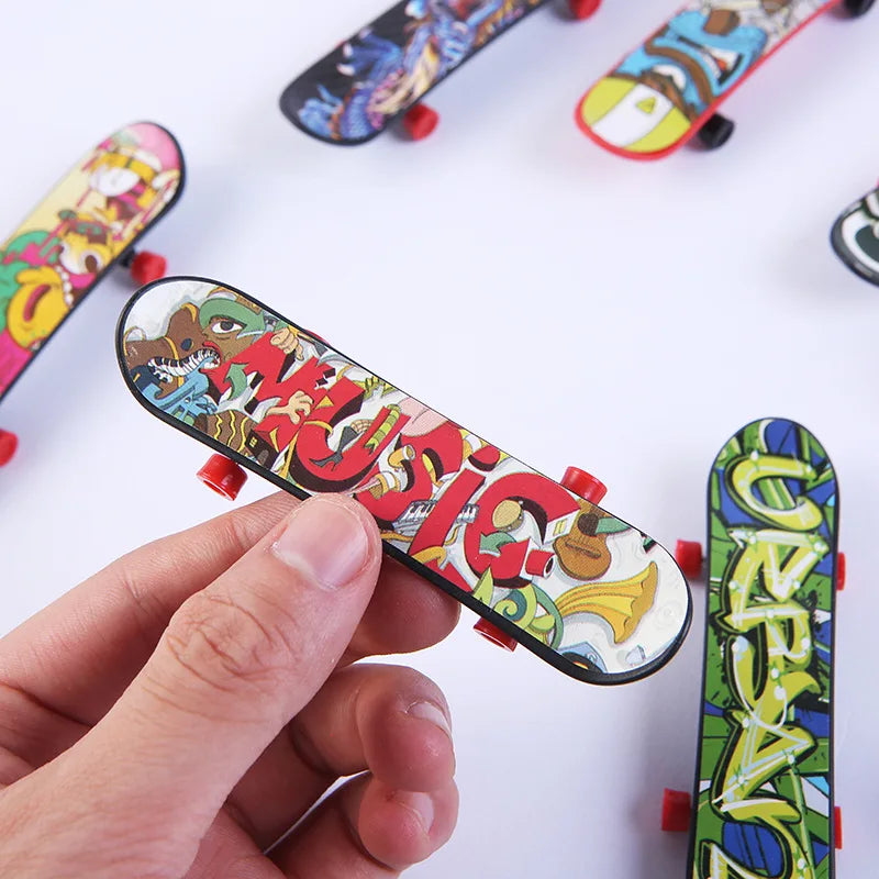 10pcs Finger Skateboard Toys Creative Fingertip Fingerboards Toys for Kids Birthday Party Favor Classroom Gift Goodies Filler